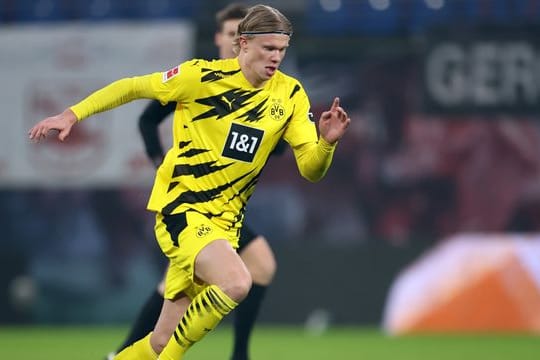 Der FC Chelsea soll an BVB-Stürmer Erling Haaland interessiert sein.