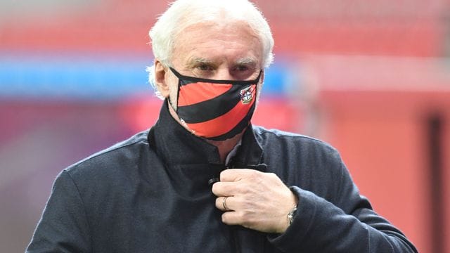 Für Rudi Völler ist die Diskussion um den Streit von Florian Hübner mit Nadiem Amiri erledigt.