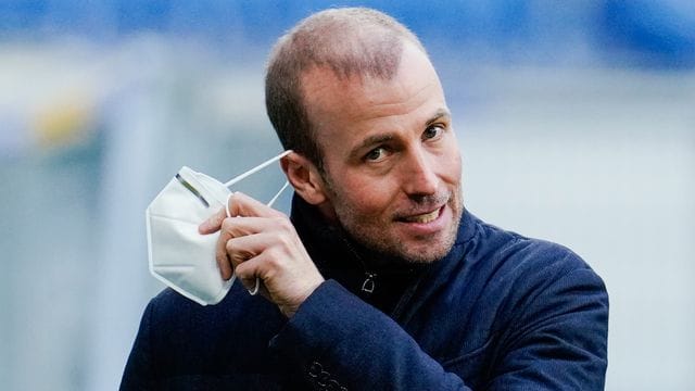 Hoffenheim-Trainer Sebastian Hoeneß freut sich auf die kommende Auswärts-Partie im Berliner Olympiastadion.