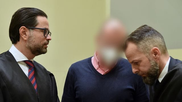 Geht gegen das Urteil des Landgerichts München: vor Der deutsche Sportmediziner Mark S. Geht gegen das Urteil des Landgerichts München: vor Der deutsche Sportmediziner Mark S.
