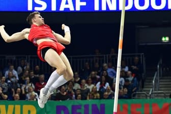 Die für Berlin und Düsseldorf angesetzten Internationalen Stadionfeste in der Halle können ausgetragen werden.