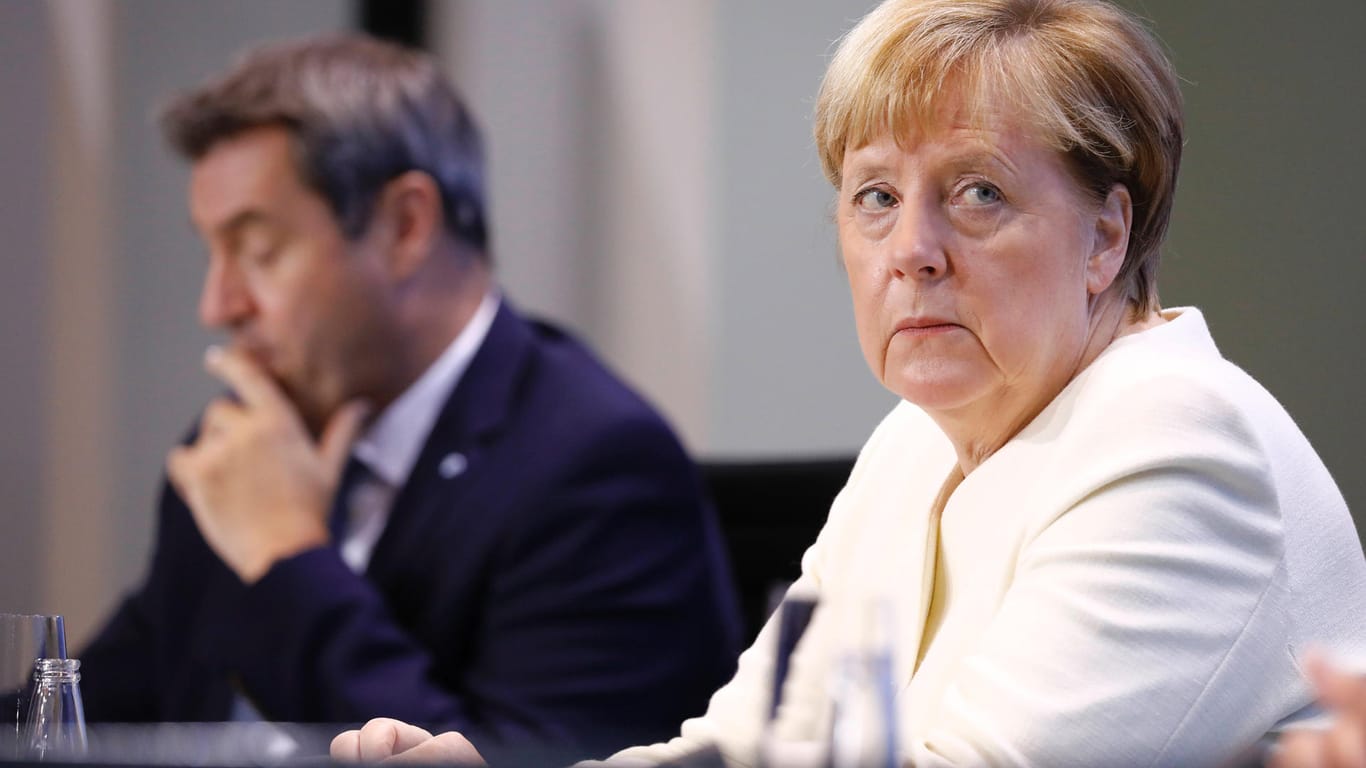 Kanzlerin Angela Merkel und Bayerns Ministerpräsident Markus Söder: "Es ist sinnvoll, die bisherige Linie fortzusetzen."