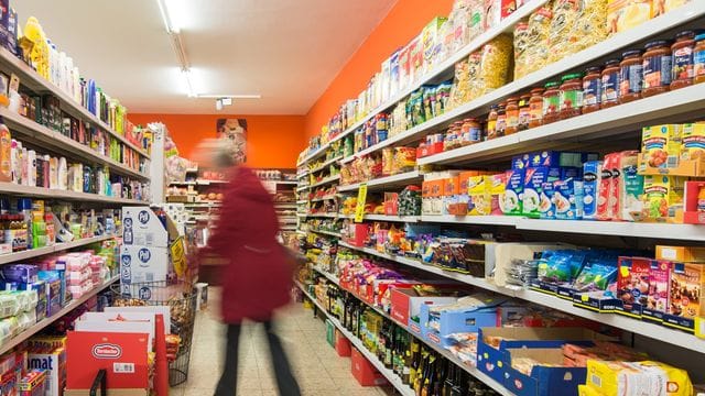 Im Corona-Jahr 2020 griffen die Verbraucherinnen und Verbraucher deutlich häufiger zu Markenartikeln.