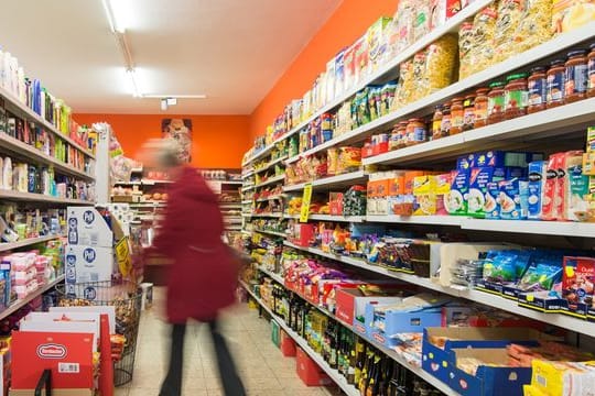 Im Corona-Jahr 2020 griffen die Verbraucherinnen und Verbraucher deutlich häufiger zu Markenartikeln. Im Corona-Jahr 2020 griffen die Verbraucherinnen und Verbraucher deutlich häufiger zu Markenartikeln.