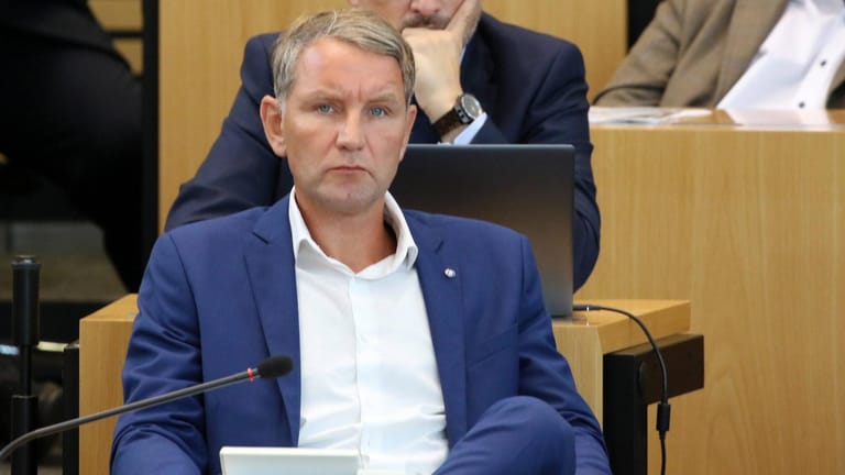 Björn Höcke im Thüringer Landtag: Die Auflösung des "Flügels", der von Höcke und Andreas Kalbitz geleitet wurde, stufen die Verfassungsschützer als Täuschungsmanöver ein.