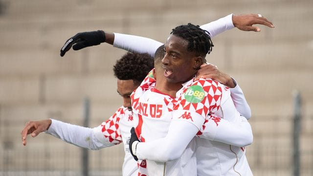 Wird den FSV Mainz 05 verlassen: Jean-Philippe Mateta (r).