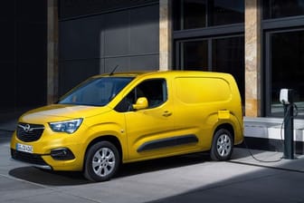Elektrokasten: Der Opel Combo kommt in der e-Cargo-Version mit einer Akkufüllung bis zu 275 Kilometer weit.