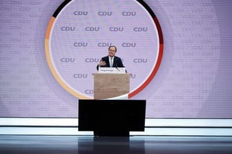 Armin Laschet spricht beim digitalen Bundesparteitag der CDU