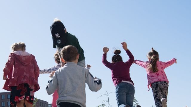 Die Bundesregierung will die Rechte von Kindern stärken und hat dafür eine Änderung des Grundgesetzes auf den Weg gebracht.