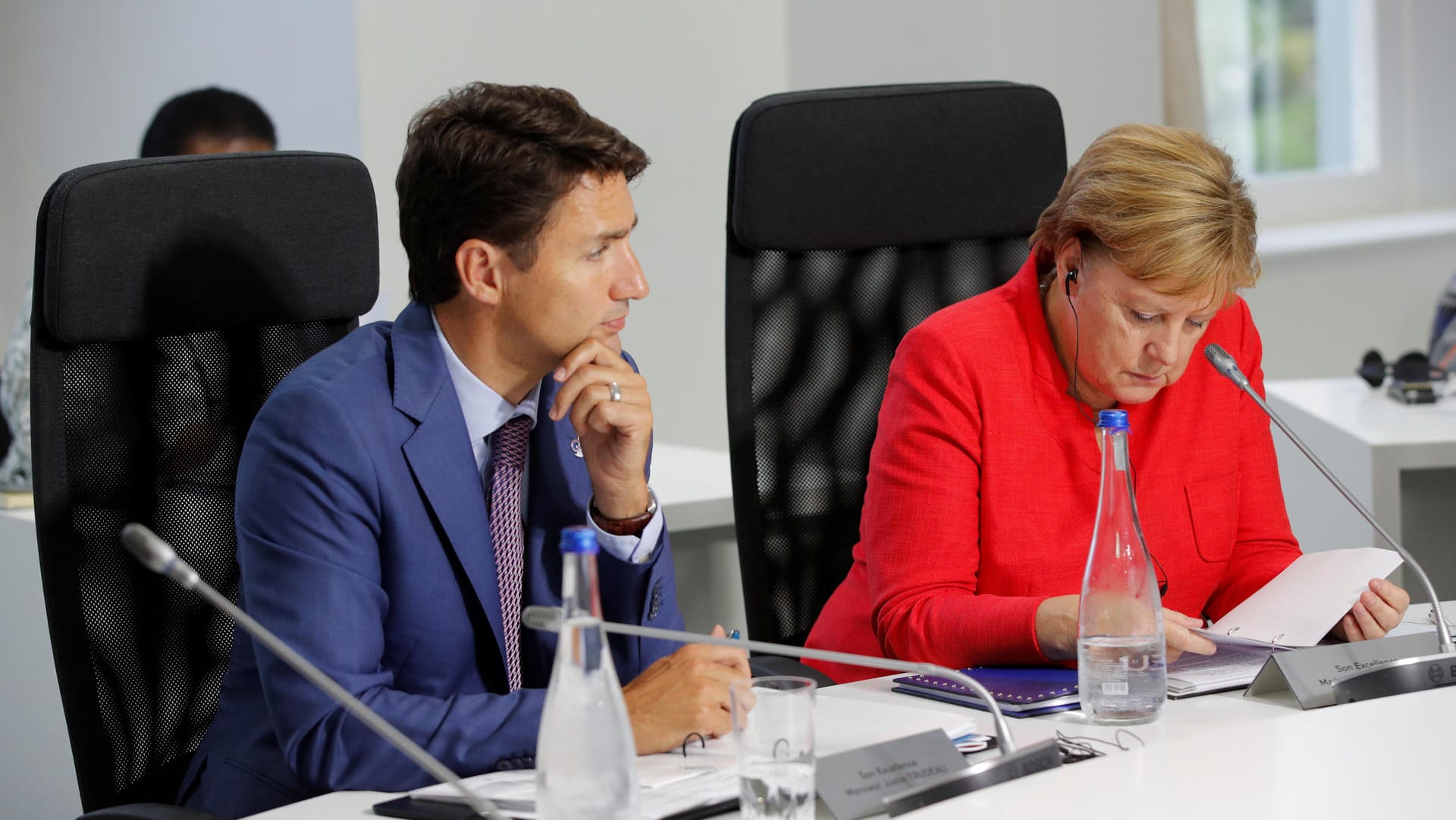 Justin Trudeau und Angela Merkel 2017: In einem Telefonat hat sich die Kanzlerin offenbar bei ihm beklagt, sagt der kanadische Premier. Justin Trudeau und Angela Merkel 2017: In einem Telefonat hat sich die Kanzlerin offenbar bei ihm beklagt, sagt der kanadische Premier.