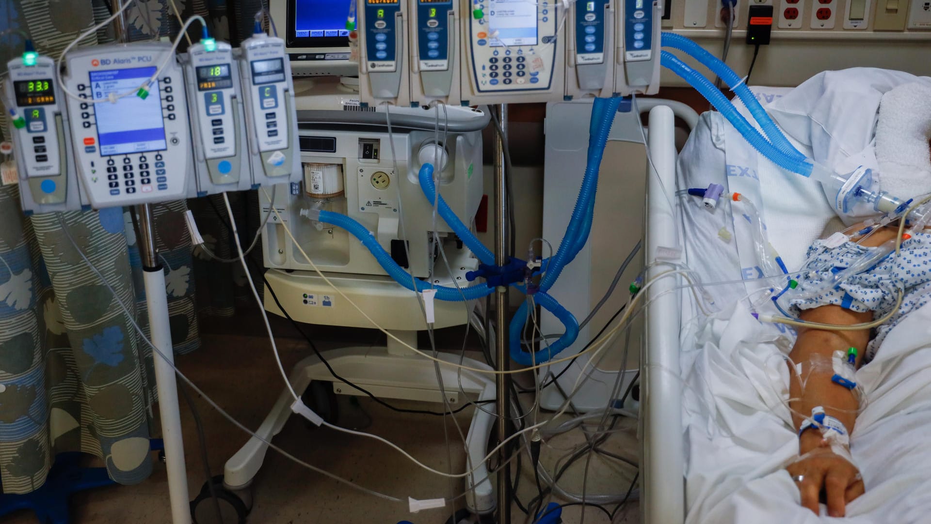 Ein Koma-Patient in den USA (Symbolbild): Einem Koma-Patienten soll der Diplomatenstatus verliehen werden. Ein Koma-Patient in den USA (Symbolbild): Einem Koma-Patienten soll der Diplomatenstatus verliehen werden.
