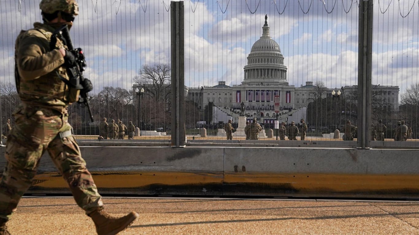Sicherheitsmaßnahmen am Kapitol während Joe Bidens Amtseinführung: Bis zu seiner anstehenden Rede vor dem US-Kongress sollen hohen Vorkehrungen beibehalten werden.