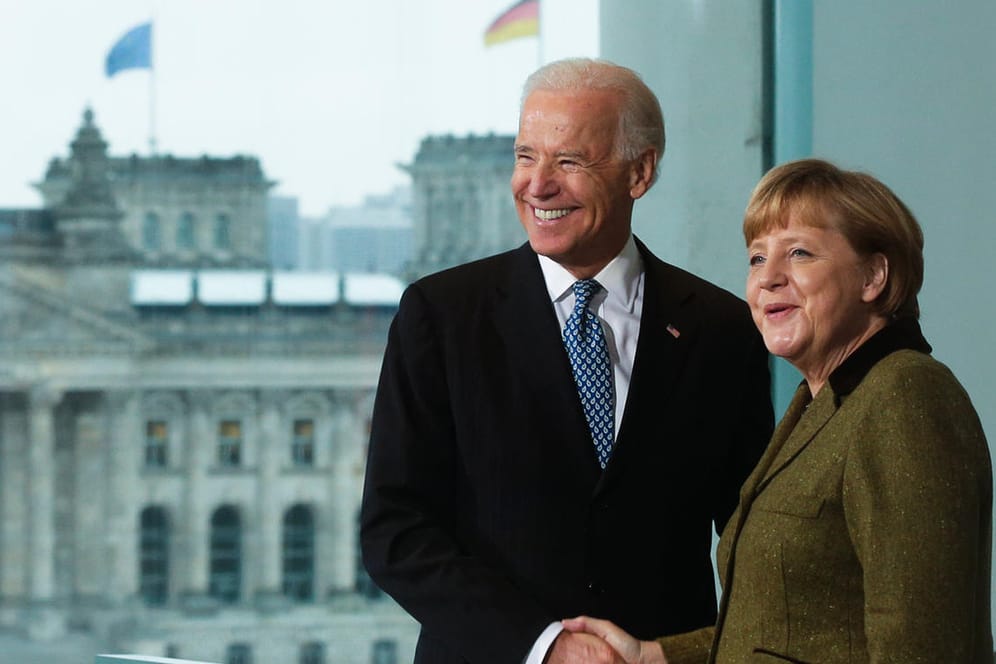 Biden und Merkel: 2013, während seiner Zeit als Vizepräsident unter Barack Obama, trafen sich Biden und Merkel in Berlin.