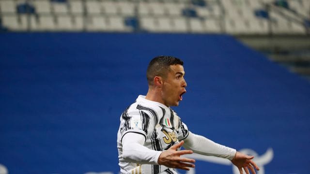 Juventus Torschütze Cristiano Ronaldo feiert seinen Führungstreffer im Spiel gegen Neapel.