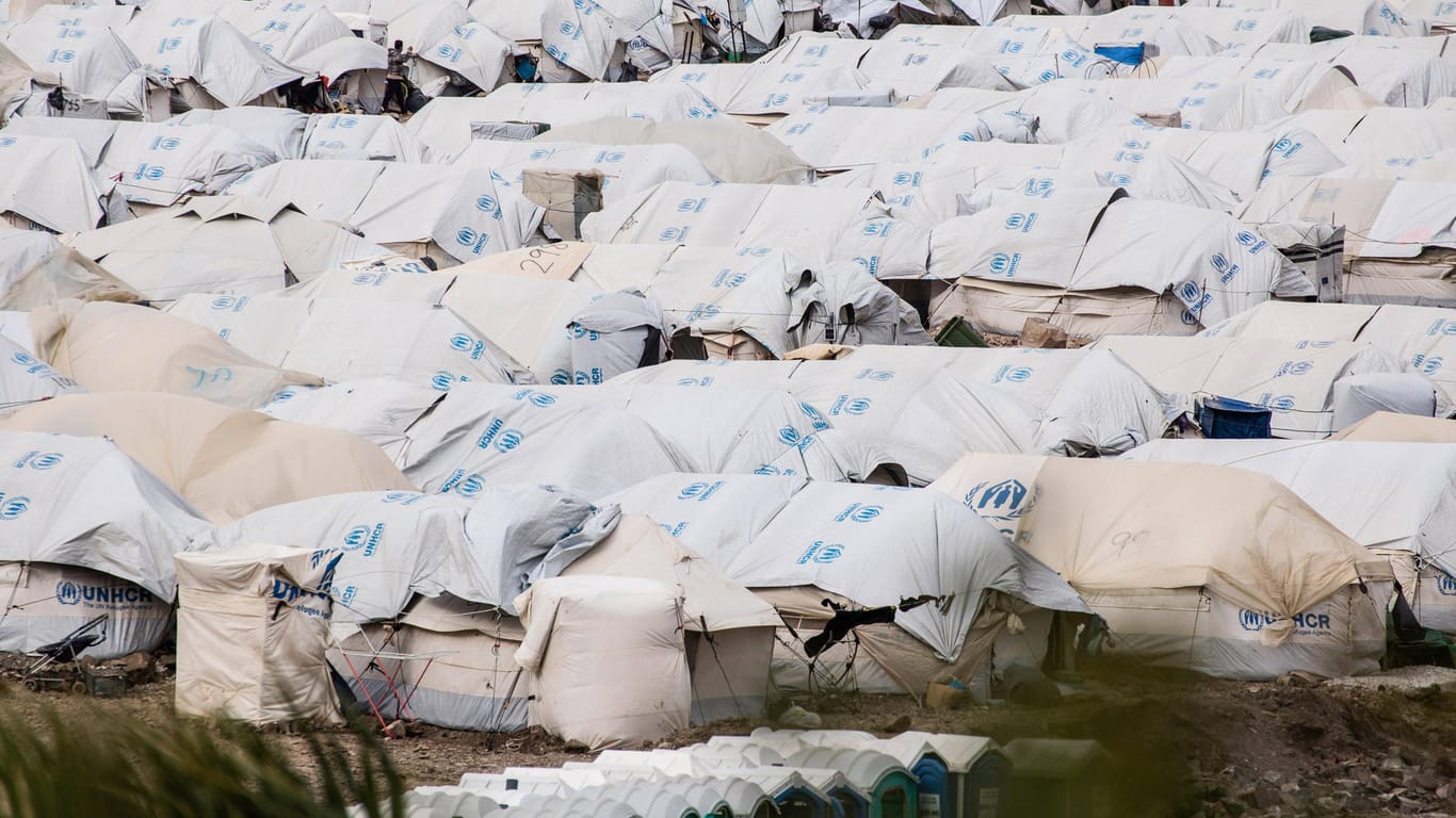 Das provisorische Flüchtlingscamp auf Lesbos.