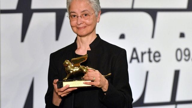 Auf der Biennale in Venedig wurde Adrian Piper bereits mit dem Goldenen Löwen geehrt.