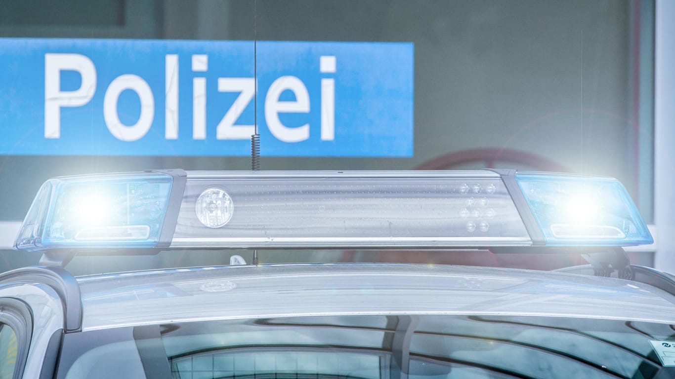 Polizeiwache in Bayern: Der Mann wurde vorläufig festgenommen. (Symbolbild)