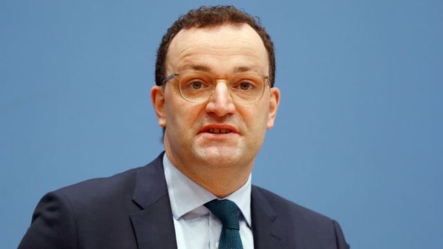Bundesgesundheitsminister Jens Spahn hat um Verständnis für die Verlängerung des Corona-Lockdowns geworben. Bundesgesundheitsminister Jens Spahn hat um Verständnis für die Verlängerung des Corona-Lockdowns geworben.