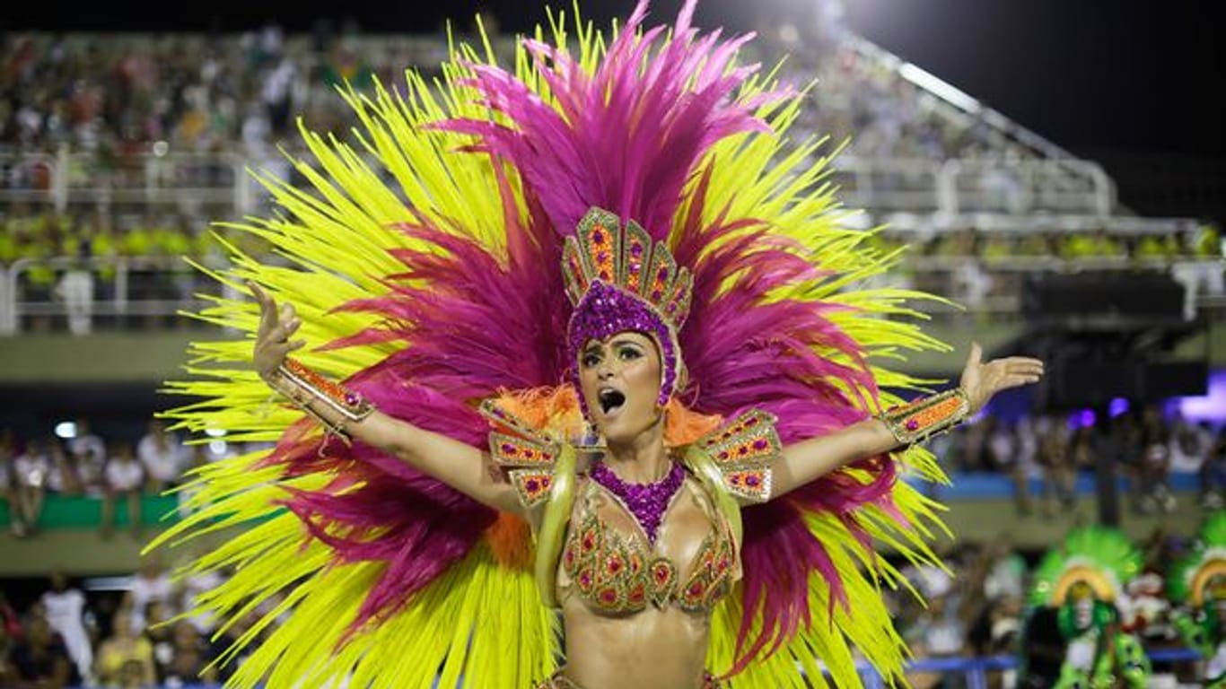 Kein Samba in Rios Straßen: Der weltberühmte Karneval fällt wegen der Corona-Pandemie in diesem Jahr ganz aus.