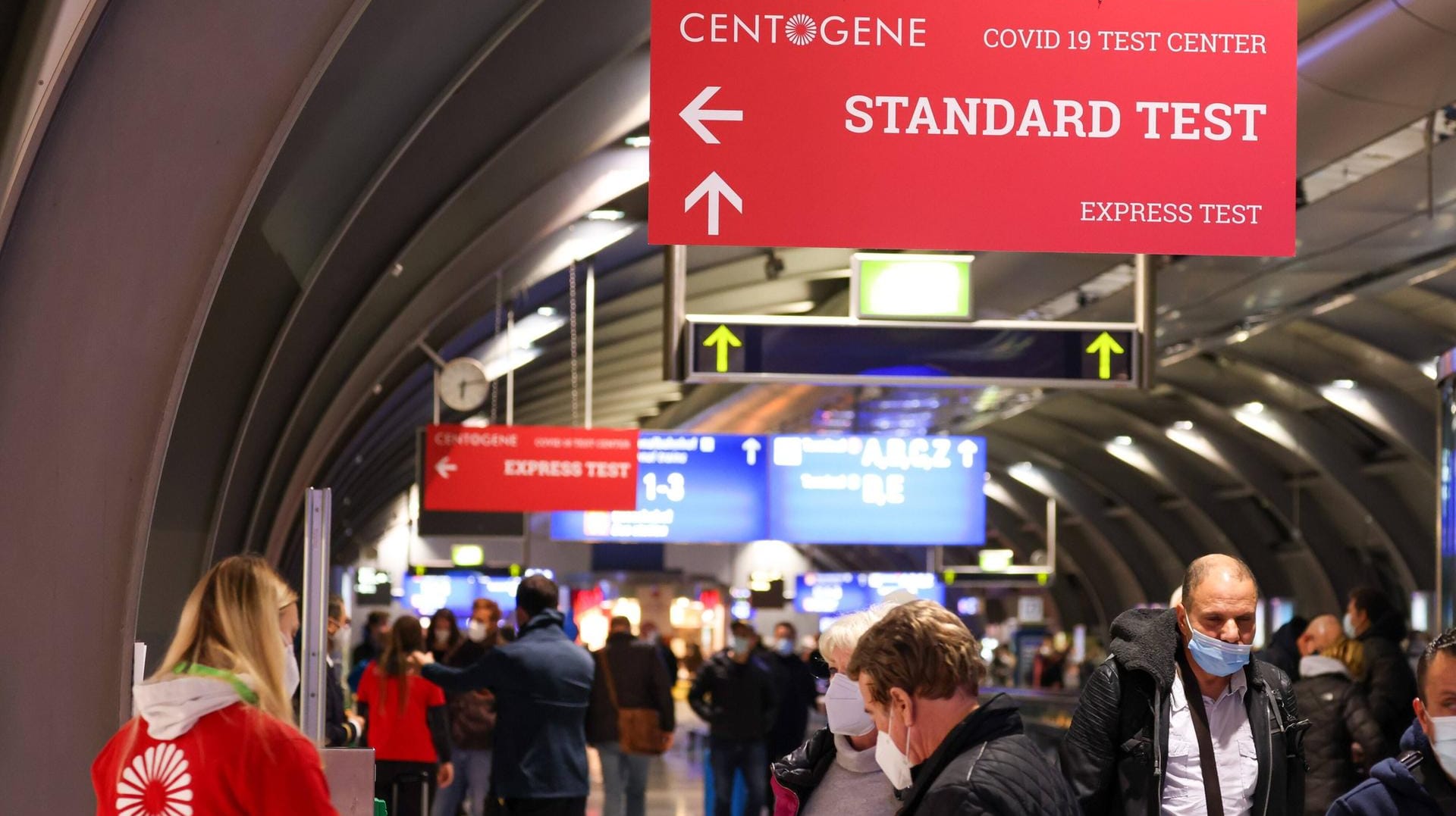 Das Corona-Testzentrum am Frankfurter Flughafen: Hier kam der Mann aus Brasilien an, bei dem die Mutation nachgewiesen wurde (Archivbild).