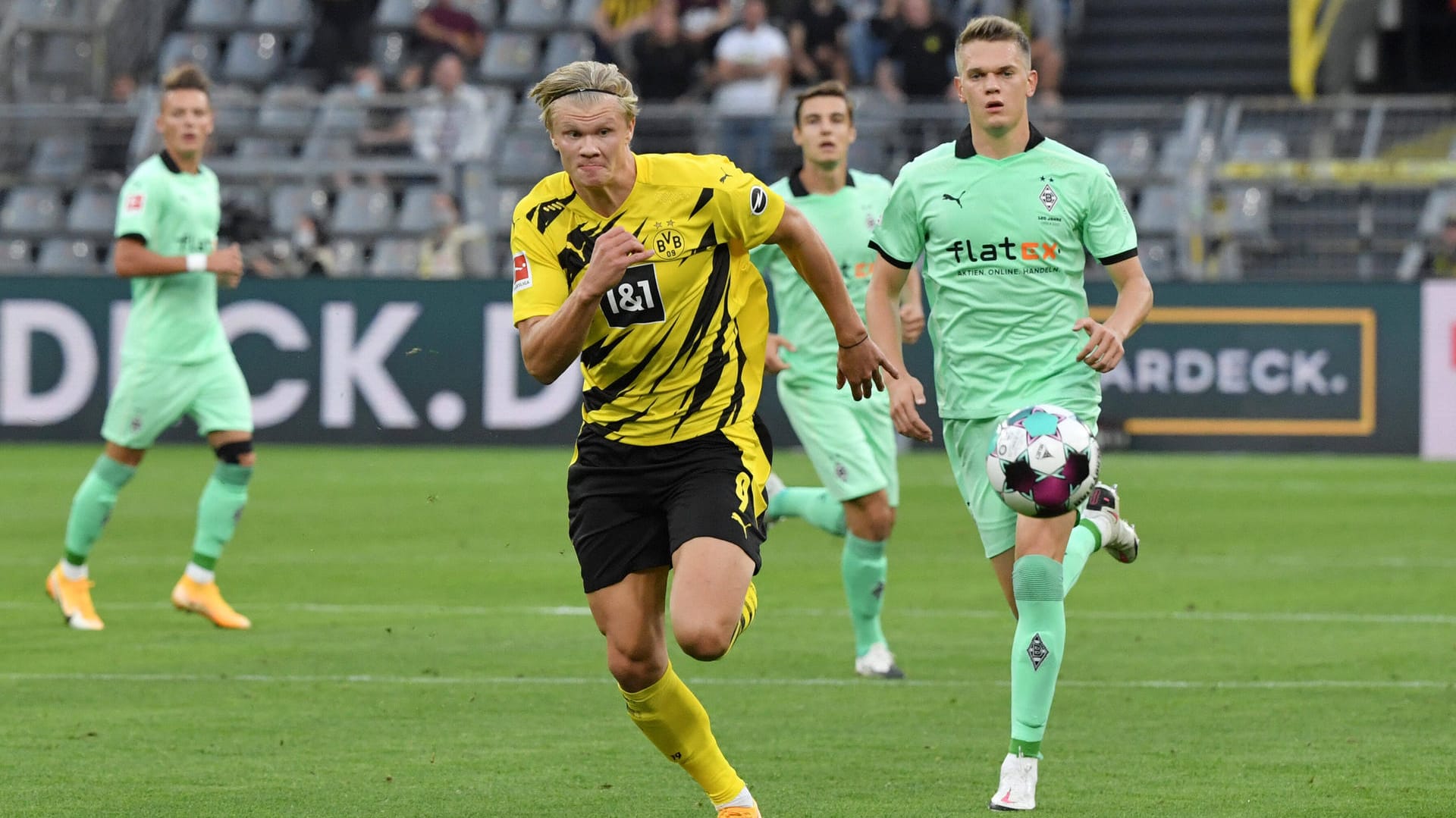 Erling Haaland (li.) und Matthias Ginter (re.): Das Hinspiel entschieden die Dortmunder für sich. Erling Haaland (li.) und Matthias Ginter (re.): Das Hinspiel entschieden die Dortmunder für sich.