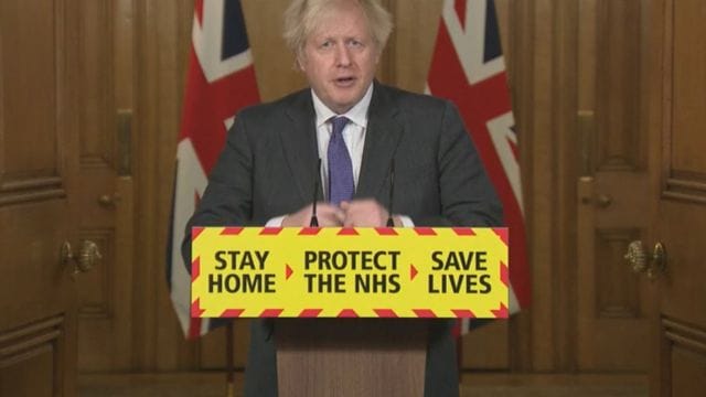 Regierungschef Johnson sprach von "einigen Hinweisen", dass die Variante tödlicher sei als die bislang vorherrschende. Regierungschef Johnson sprach von "einigen Hinweisen", dass die Variante tödlicher sei als die bislang vorherrschende.