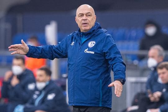 Gibt sich trotz bedrohlicher Lage optimistisch Schalke-Coach Christian Gross.