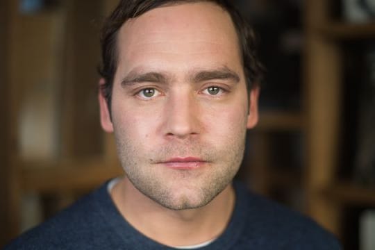 Der deutsche Sänger Axel Bosse möchte einmal im Monat soziale Organisationen und engagierte Persönlichkeiten in kurzen Filmen vorstellen.