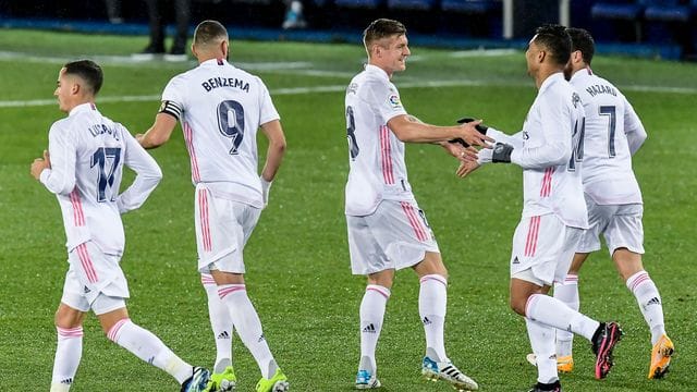 Casemiro (2. Casemiro (2.