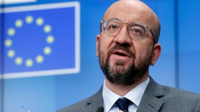 Der Präsident des Europäischen Rates, Charles Michel, hat die Hersteller von Corona-Impfstoffen angesichts von Lieferverzögerungen vor möglichen Konsequenzen gewarnt.