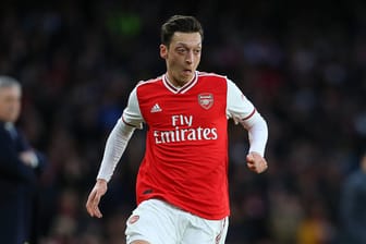Mesut Özil: Der Ex-DFB-Nationalspieler ist nun auch offiziell nicht mehr Spieler des FC Arsenal.