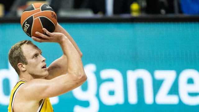 Albas Luke Sikma steuerte gegen Würzburg 16 Zähler bei.