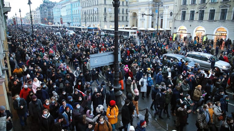 Massenprotest gegen Putin in Sankt Petersburg