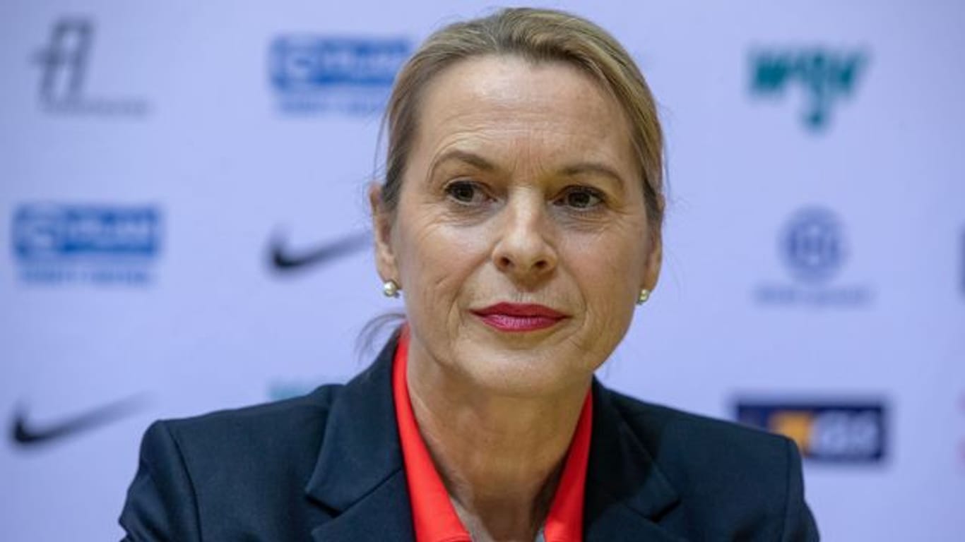 Chef-Bundestrainerin Annett Stein hofft auf eine Austragung der Leichtathletik-DM in Dortmund.