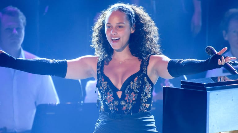 Alicia Keys: Die Sängerin trat während der ''The Voice Of Germany'"-Finals im Dezember 2016 in Berlin auf.