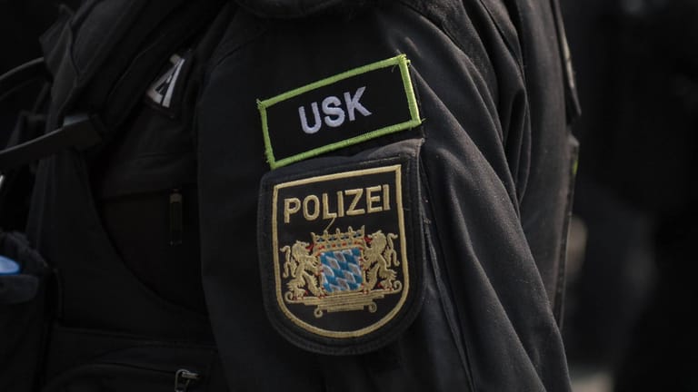 Ein Polizist des bayerischen Unterstützungskommando (USK) (Archivbild): In Nürnberg eskalierte ein Beziehungsstreit.