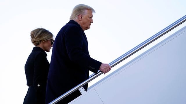 Das Amtsenthebungsverfahren gegen den früheren US-Präsidenten Donald Trump nimmt Fahrt auf. Das Amtsenthebungsverfahren gegen den früheren US-Präsidenten Donald Trump nimmt Fahrt auf.