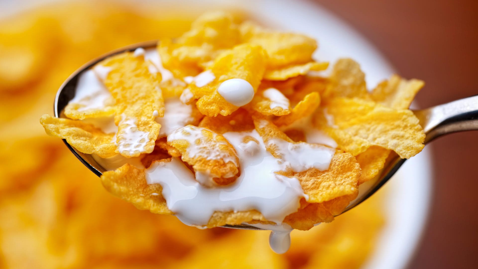 Cornflakes: In ihnen steckt oft Acrylamid. Der chemische Stoff kann beim Trocknen der Flakes unter Hitze entstehen.