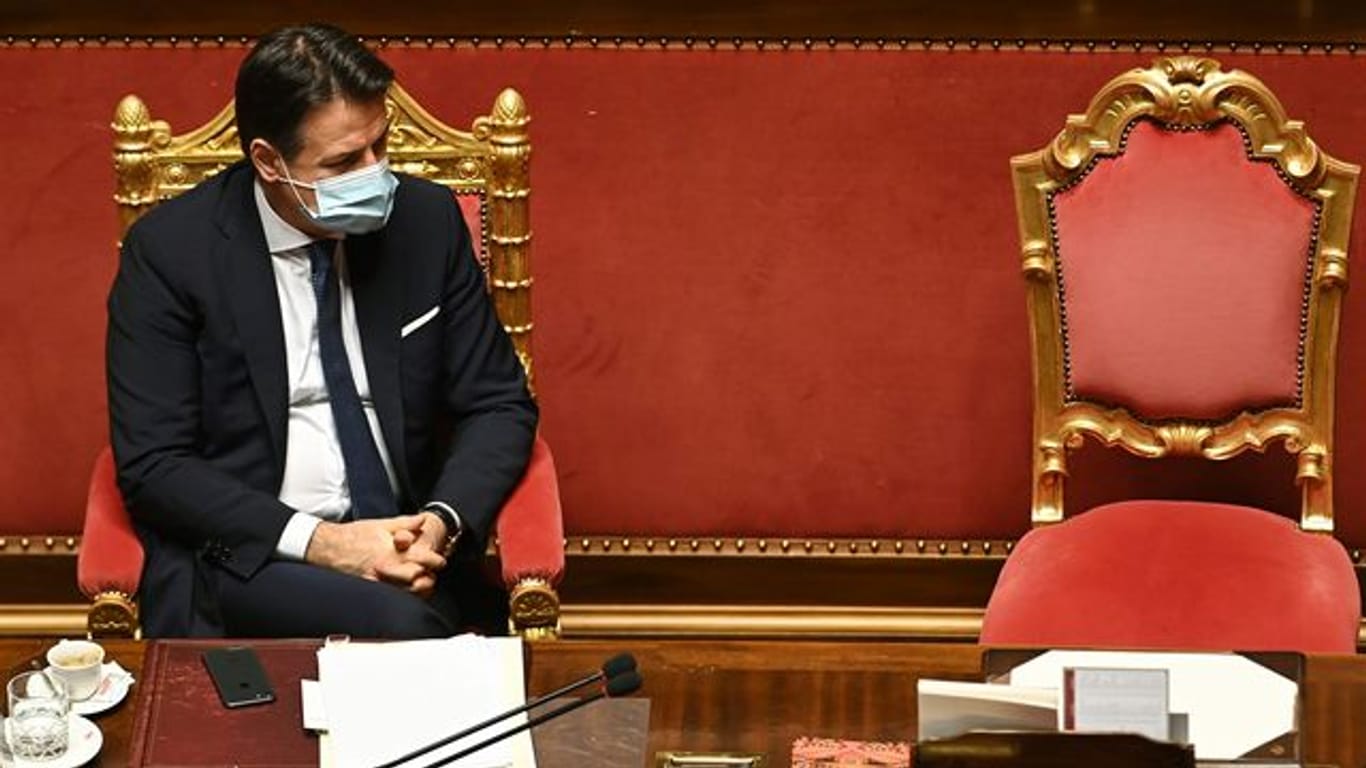 Laut Regierung in Rom will Italiens Ministerpräsident Giuseppe Conte seinen Rücktritt anbieten.