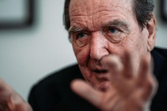 Gerhard Schröder: Zusammen mit dem Historiker Gregor Schöllgen plädiert der Altkanzler für eine neue Weltordnung.