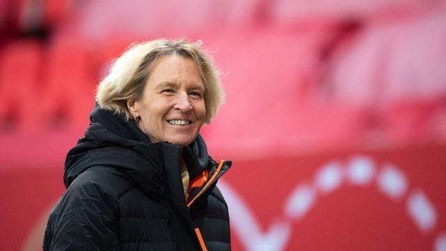 Martina Voss-Tecklenburg ist die Bundestrainerin der deutschen Fußball-Frauen. Martina Voss-Tecklenburg ist die Bundestrainerin der deutschen Fußball-Frauen.