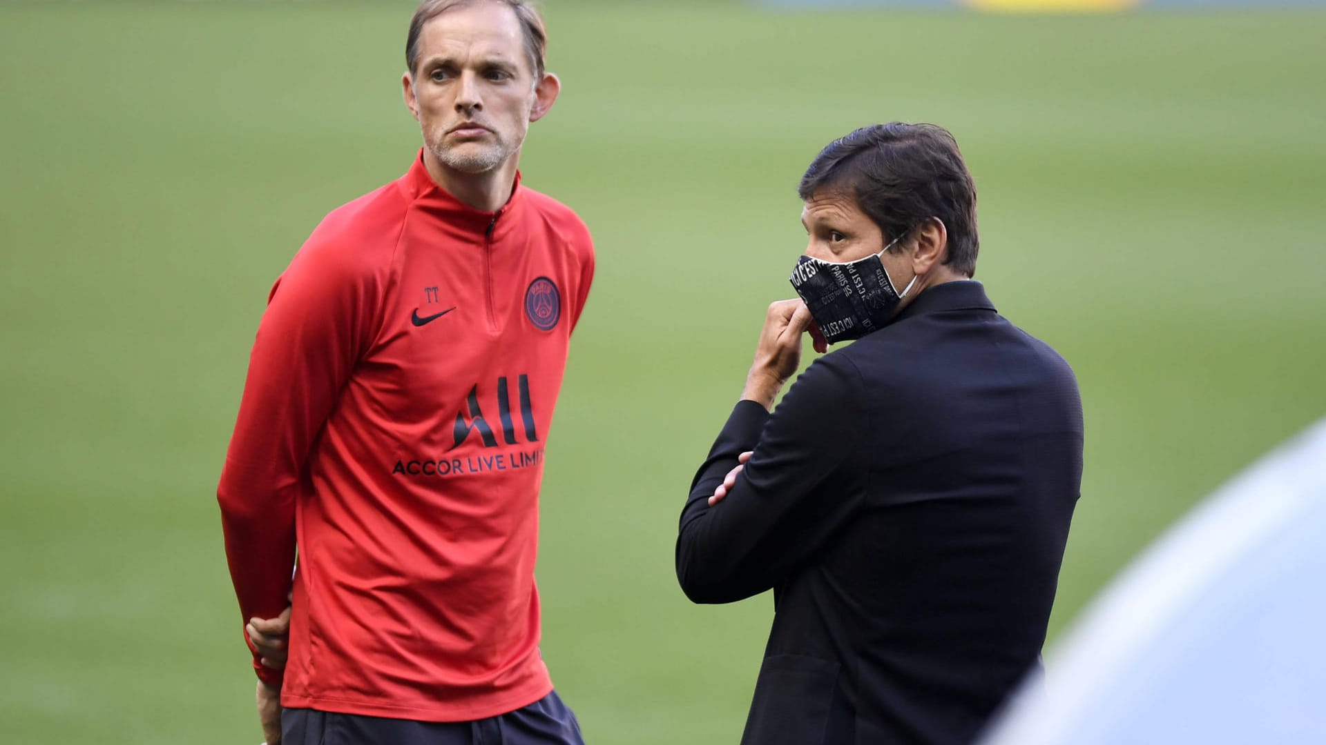 Tuchel (l.) und PSG-Sportdirektor Leonardo: Unstimmigkeiten über die Transferpolitik.