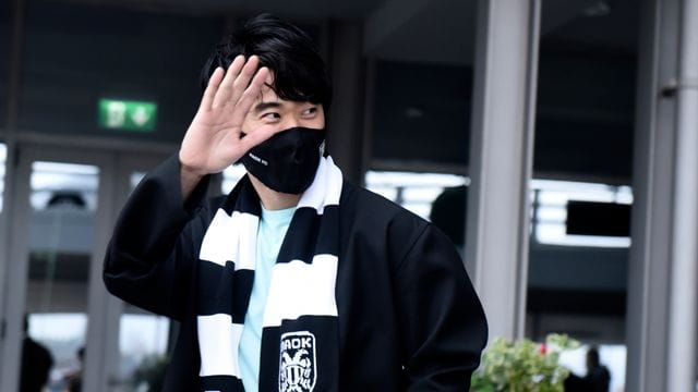 Shinji Kagawa bei seiner Ankunft in Thessaloniki.