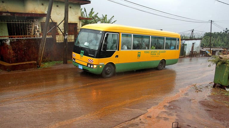 Ein Bus in Kamerun: Bei einem Unfall starben mindestens 50 Menschen. (Archivbild)
