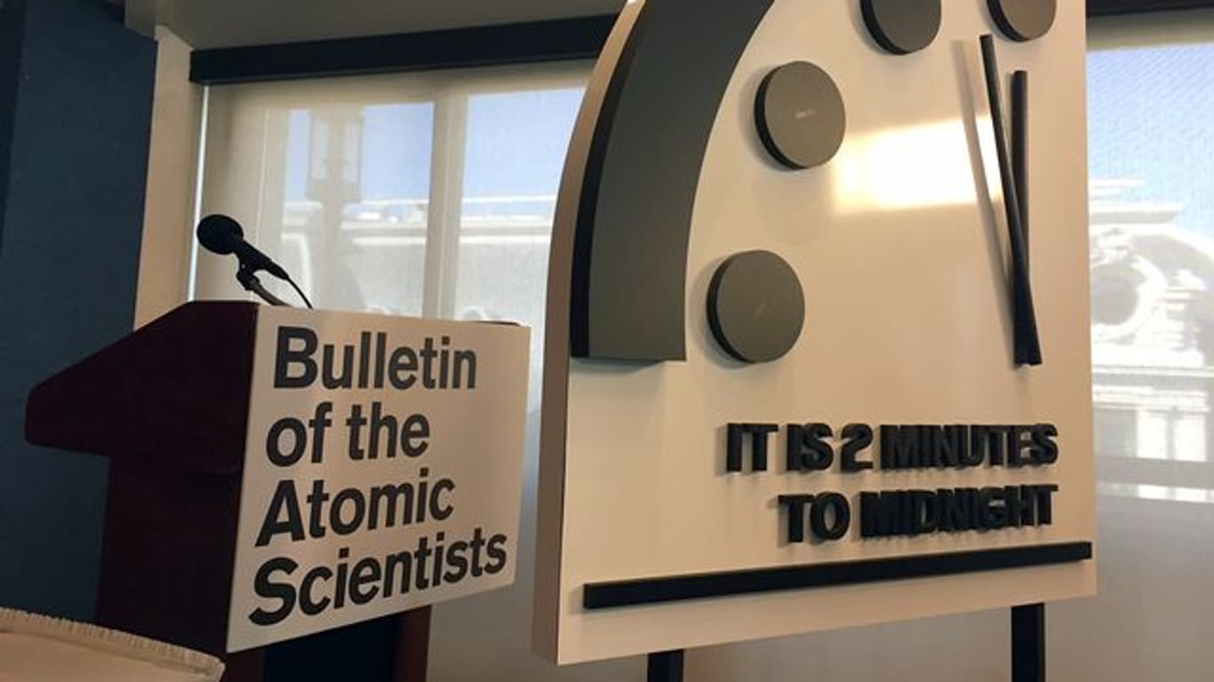 Die "Weltuntergangsuhr" des "Bulletin of Atomic Scientists" steht am 25.