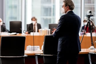 Verkehrsminister Andreas Scheuer steht als Zeuge vor dem Maut-Untersuchungsausschus des Bundestags.