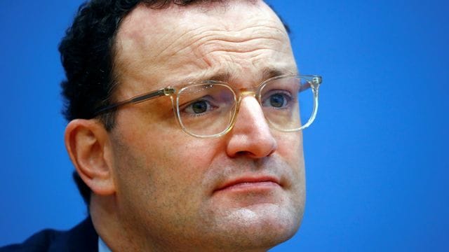 Gesundheitsminister Jens Spahn sieht in der Corona-Krise noch einige harte Wochen.