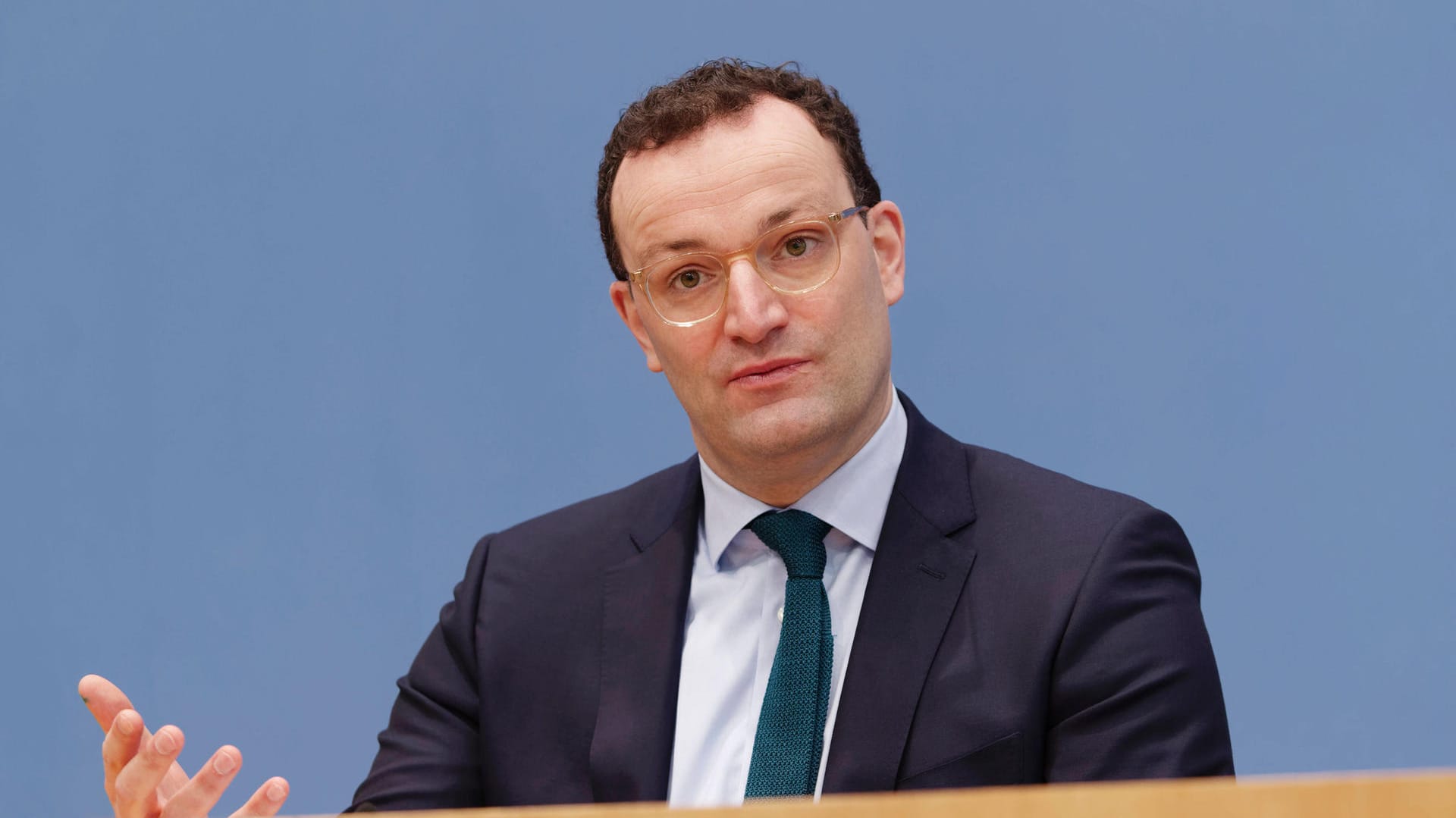 Jens Spahn: Der Gesundheitsminister steht wegen mangelnder Impfstoff-Beschaffung stark in der Kritik.