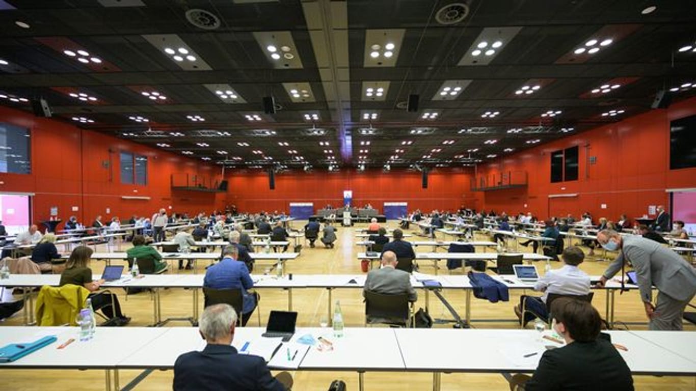 Landtagssitzung in der Rheingoldhalle