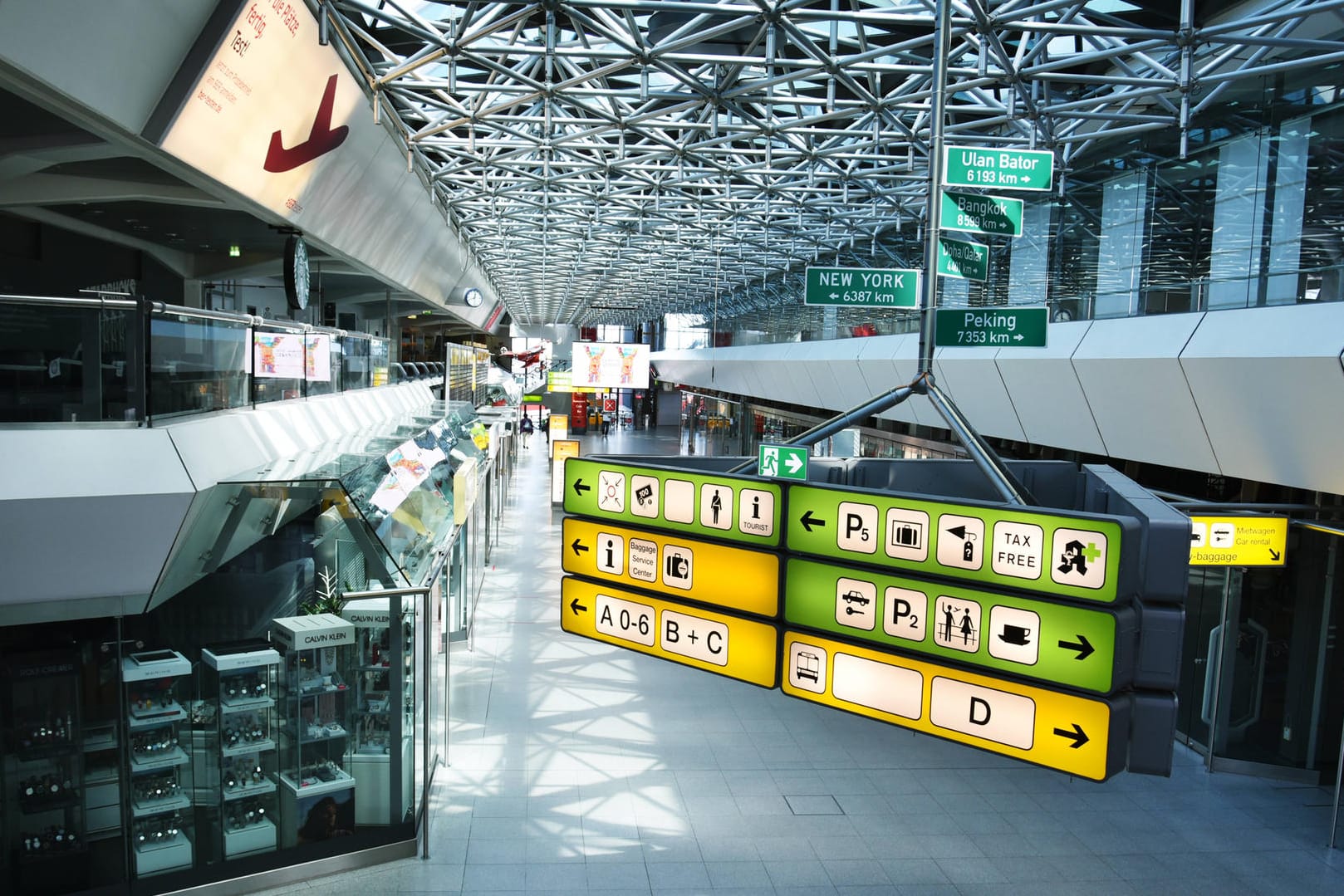 Der ehemalige Flughafen Berlin-Tegel: Menschenleer.